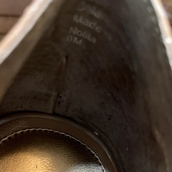 ALFANI 9m Nolita Tan pumps Peep toe & side buckle accents Leather upper 4’ heel - Picture 6 of 7